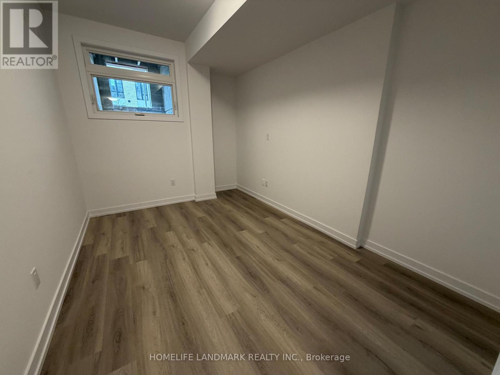 319 - 5 BANCROFT LANE