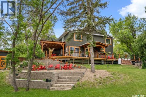 225 3rd STREET E Regina Beach SK S0G4C0