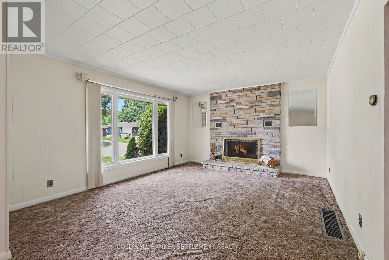 6 GLENVIEW CRESCENT