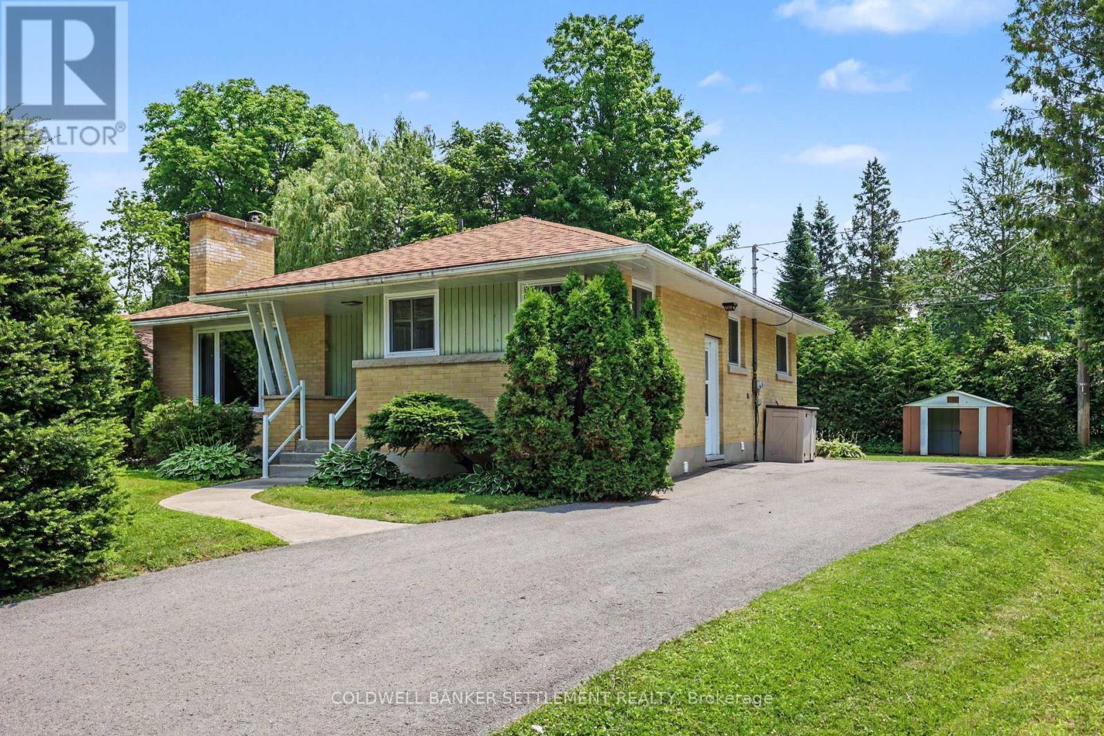 6 GLENVIEW CRESCENT