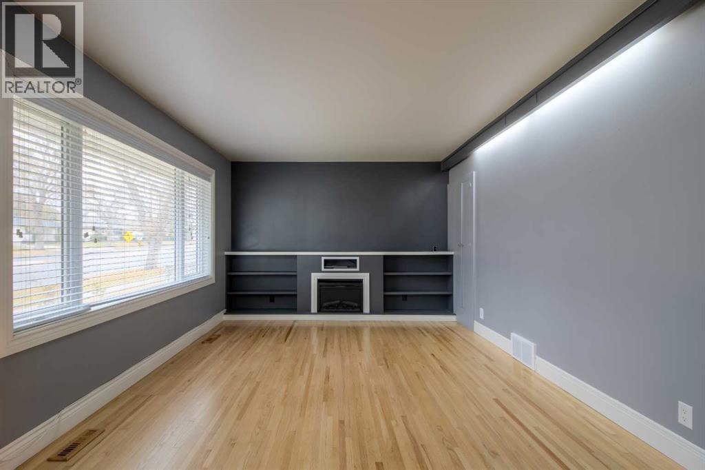 813 Stafford Drive N