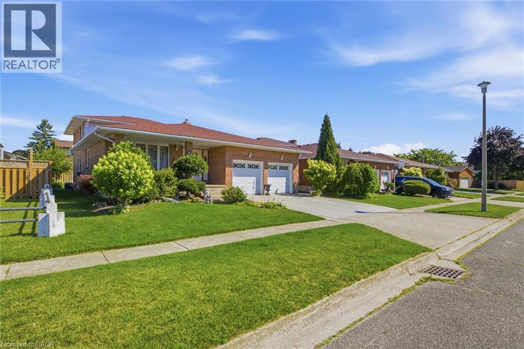 97 SOUTHVIEW Crescent