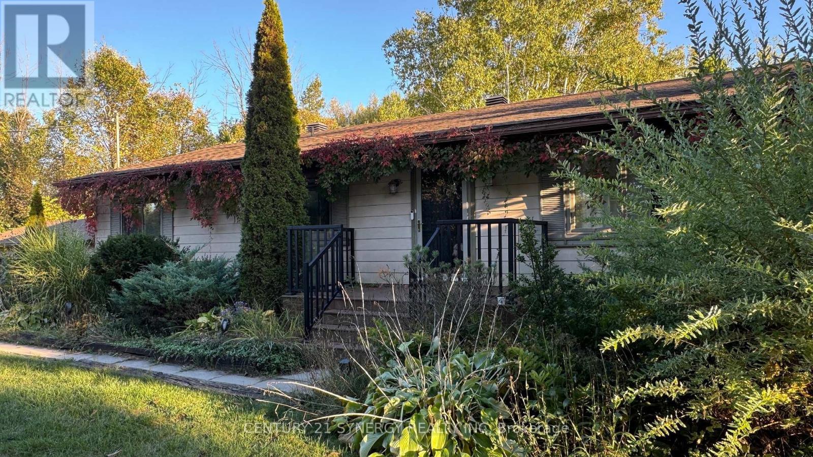 3042 DANGERFIELD ROAD W