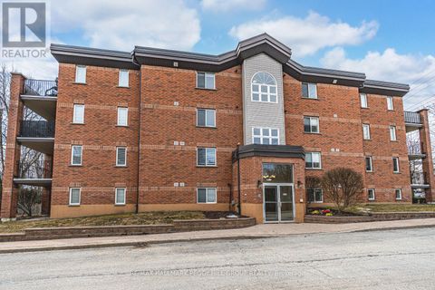203 - 117 EDGEHILL DRIVE Barrie (Letitia Heights) ON L4N1L9