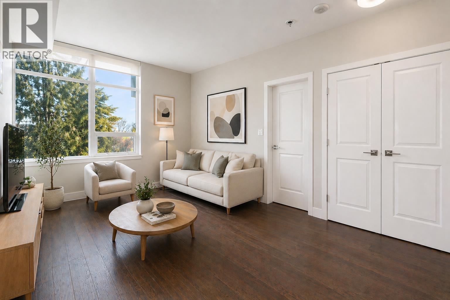 205 6383 CAMBIE STREET