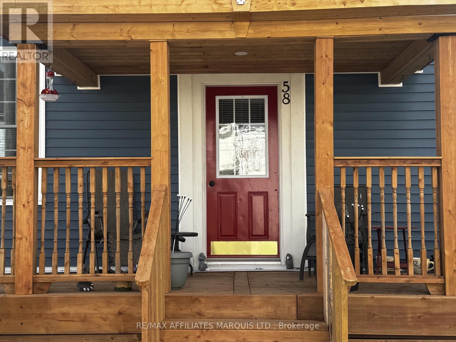 58 KENYON STREET W