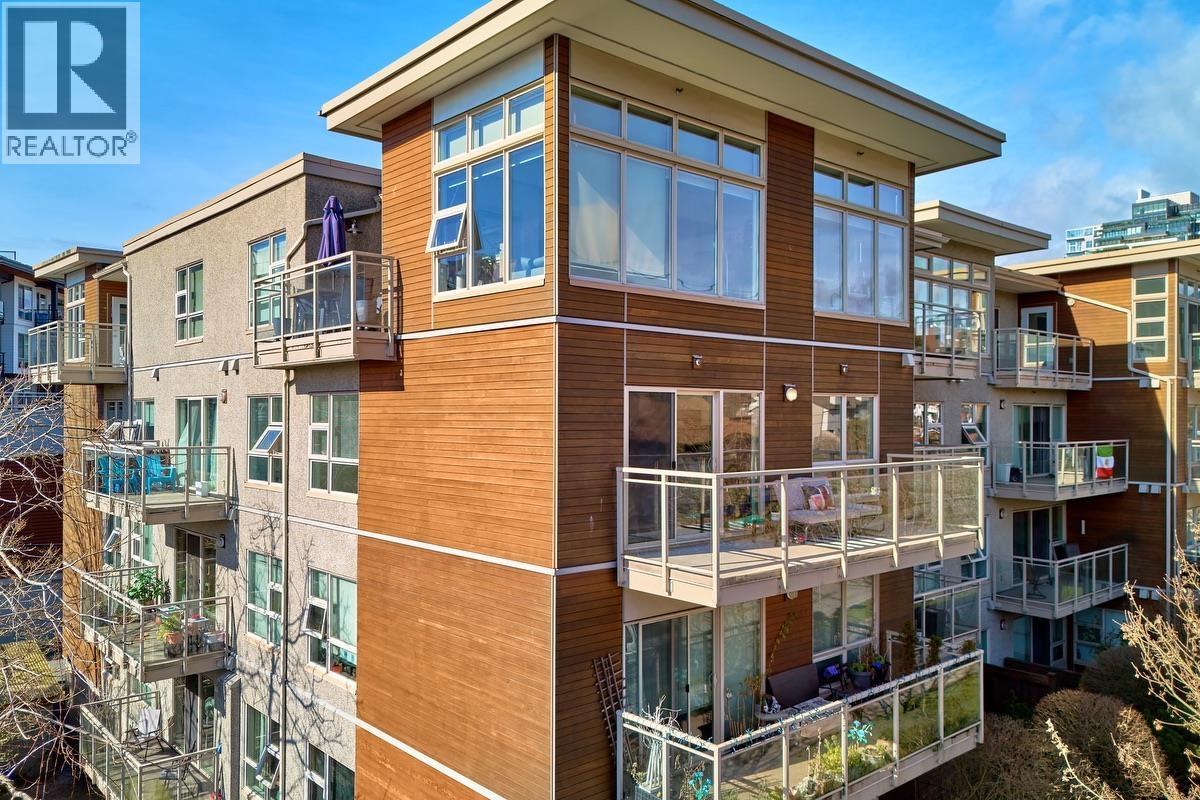 311 1033 ST. GEORGES AVENUE