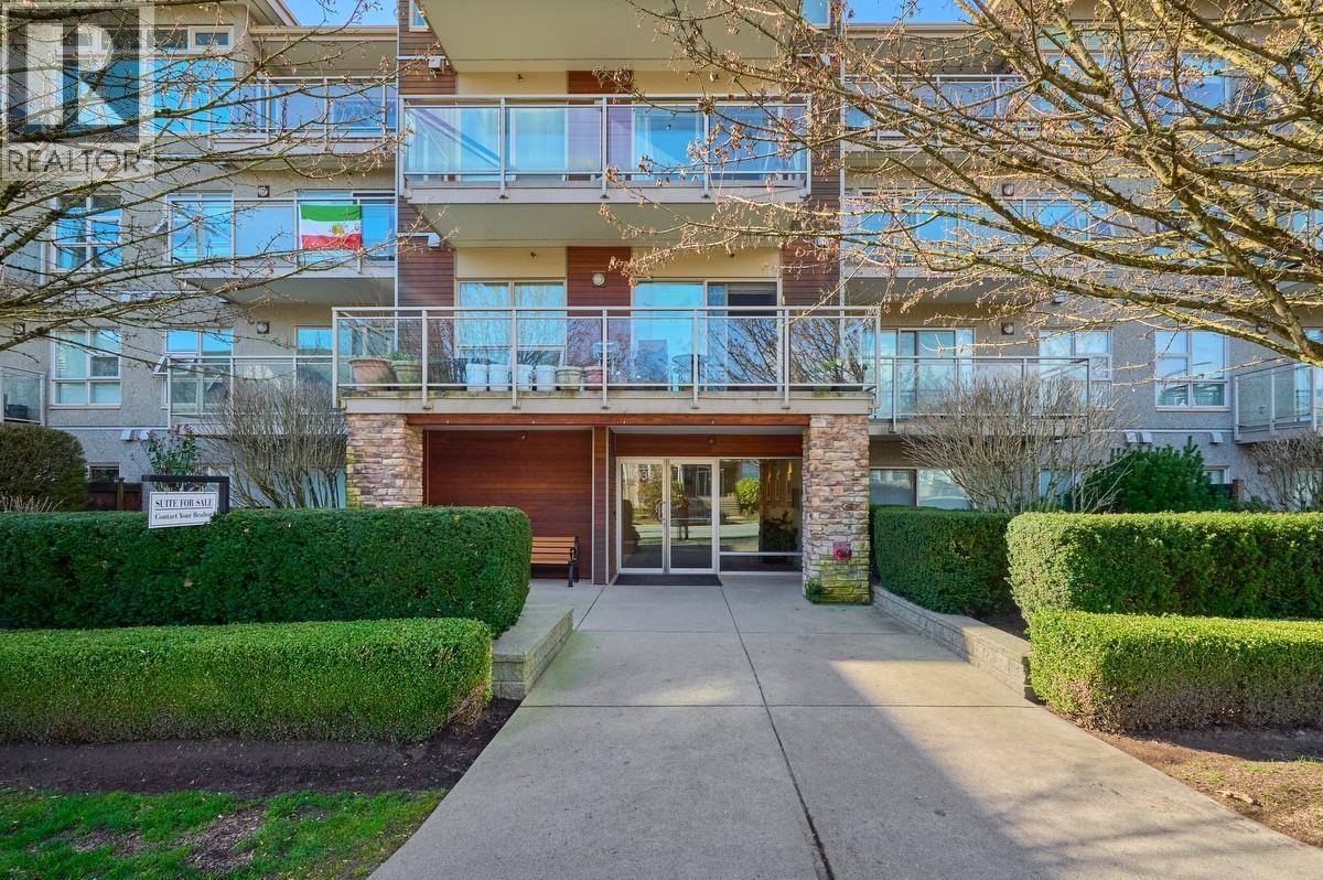 311 1033 ST. GEORGES AVENUE