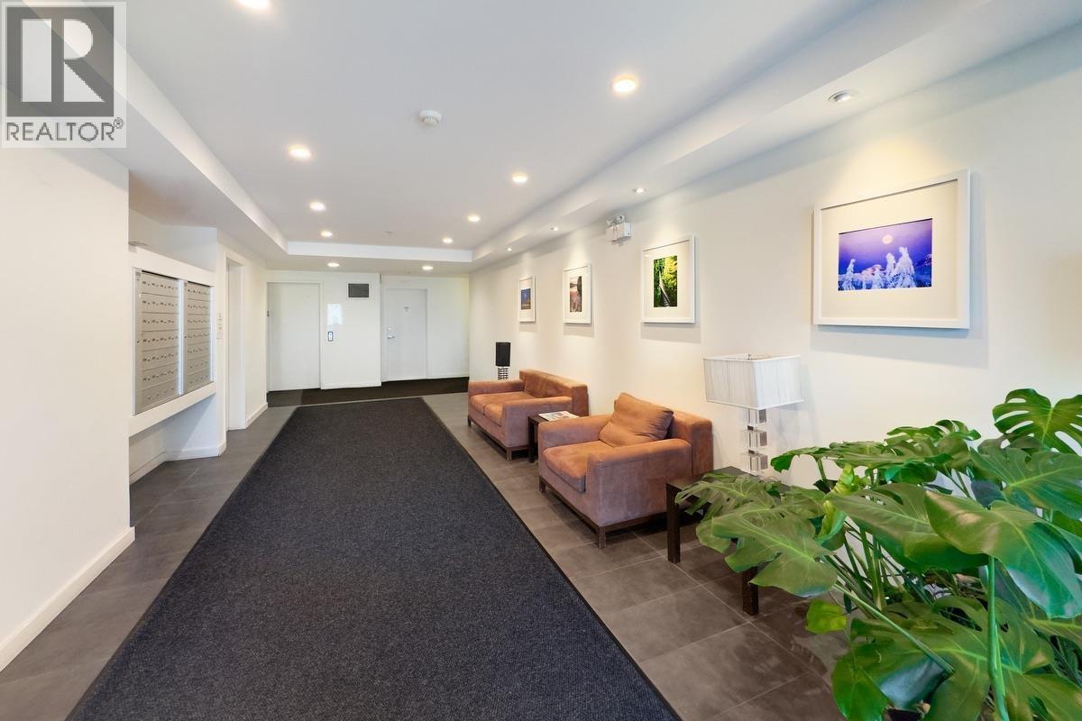 311 1033 ST. GEORGES AVENUE