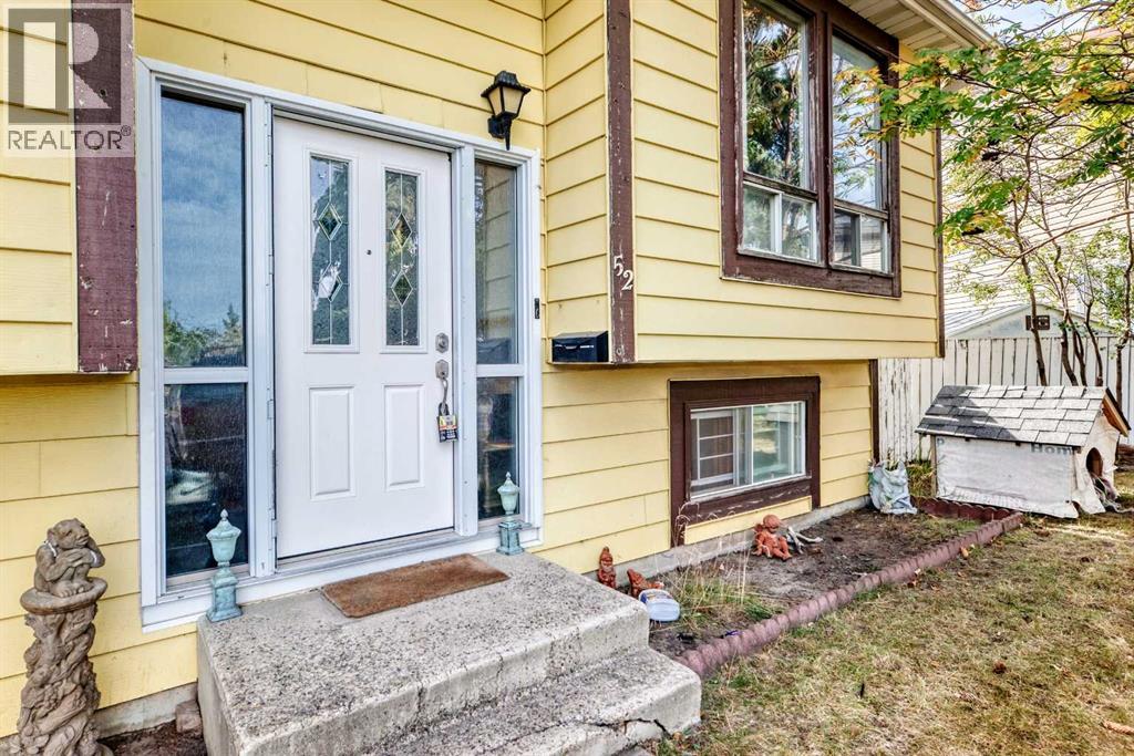 52 Castlebrook Rise NE