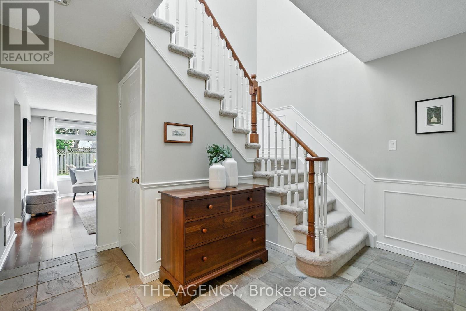 1541 BENTLEY LANE