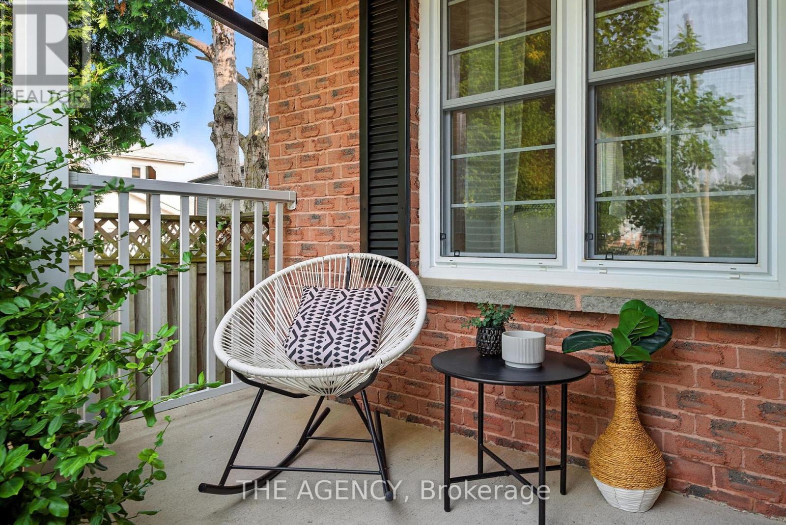 1541 BENTLEY LANE