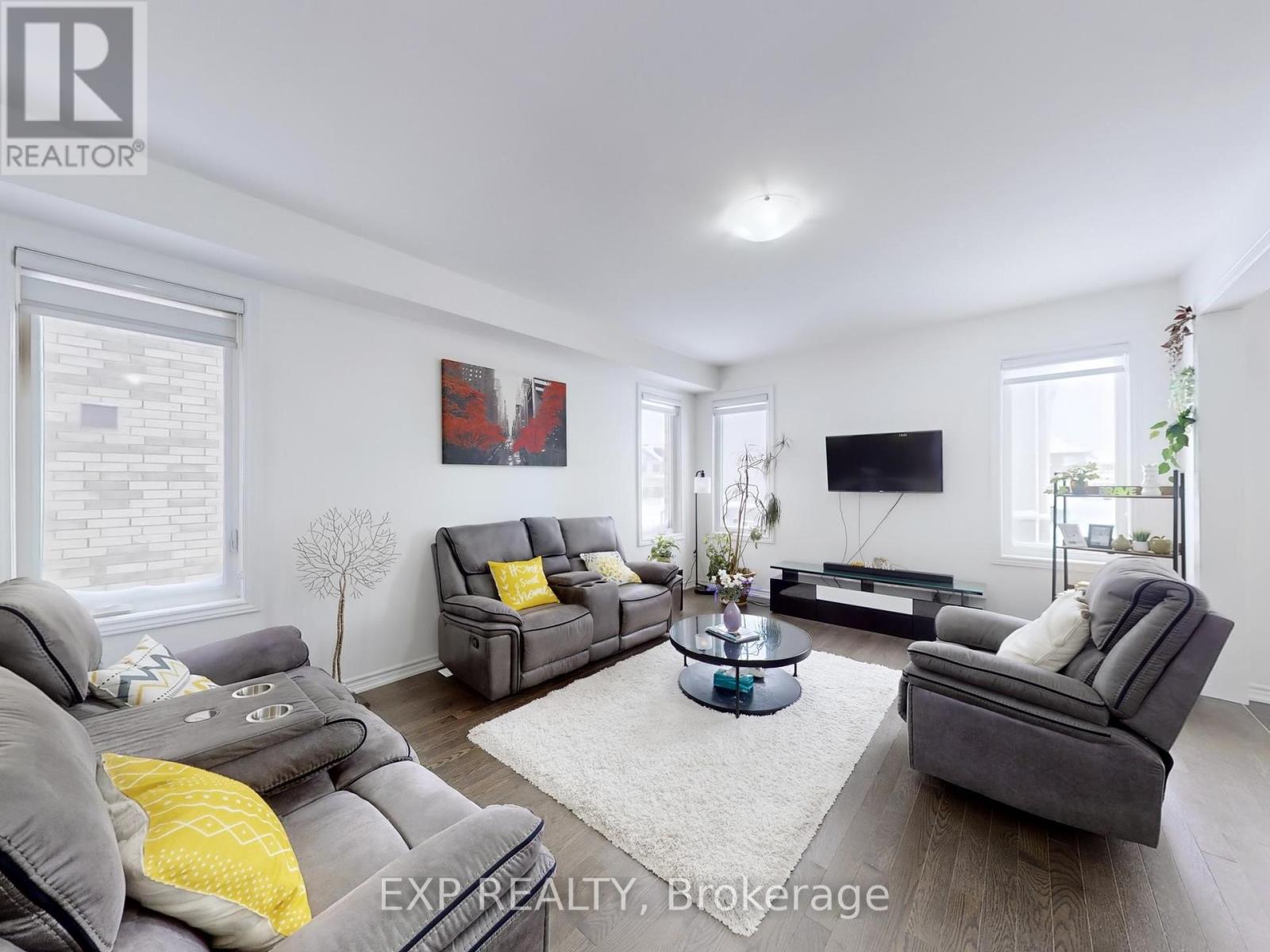 32 DOC LOUGHEED AVENUE