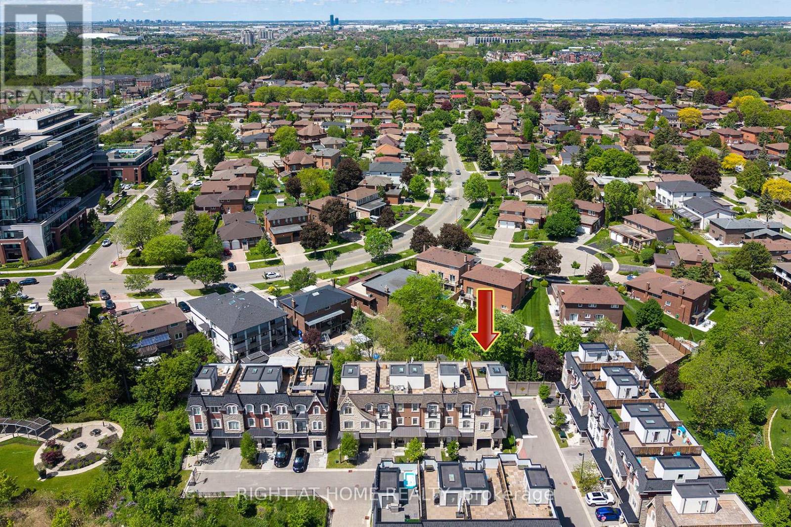 2 QUEEN MARY COURT