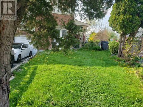 3803 KEENAN CRESCENT Mississauga (Malton) ON L4T3M1