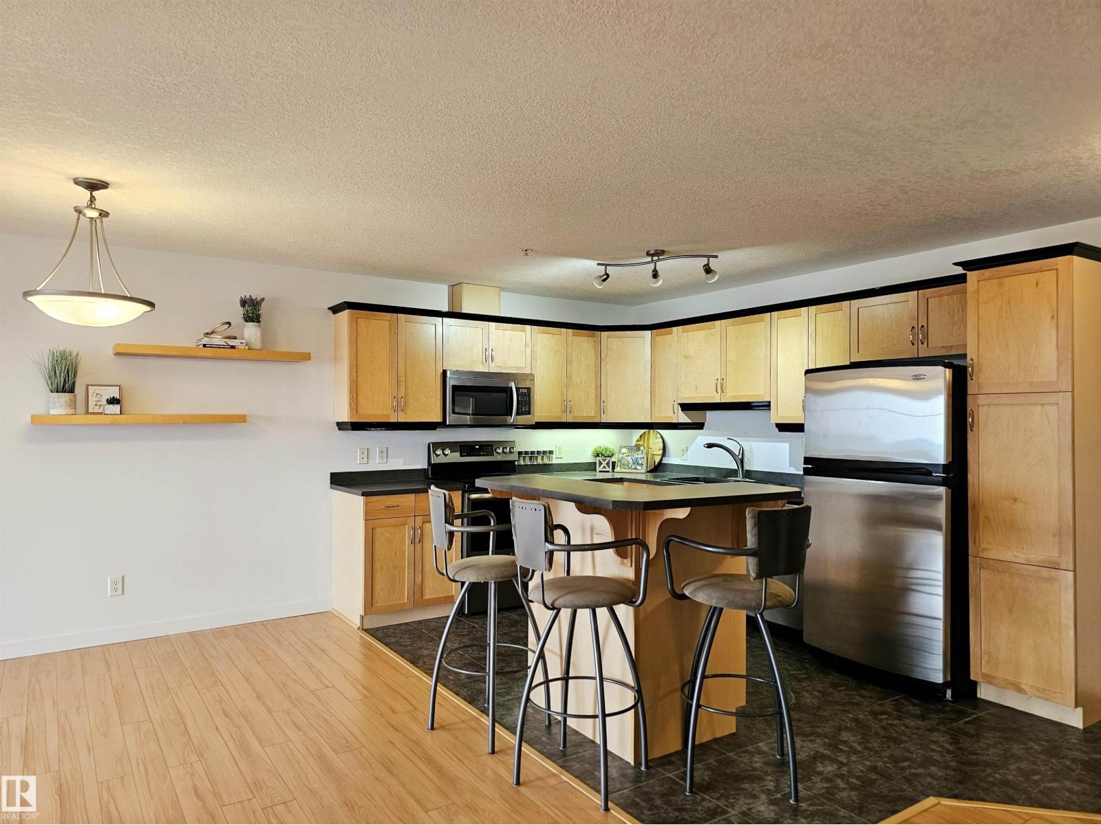 #429 78A MCKENNEY AV