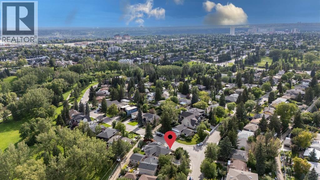 5 Roselawn Crescent NW