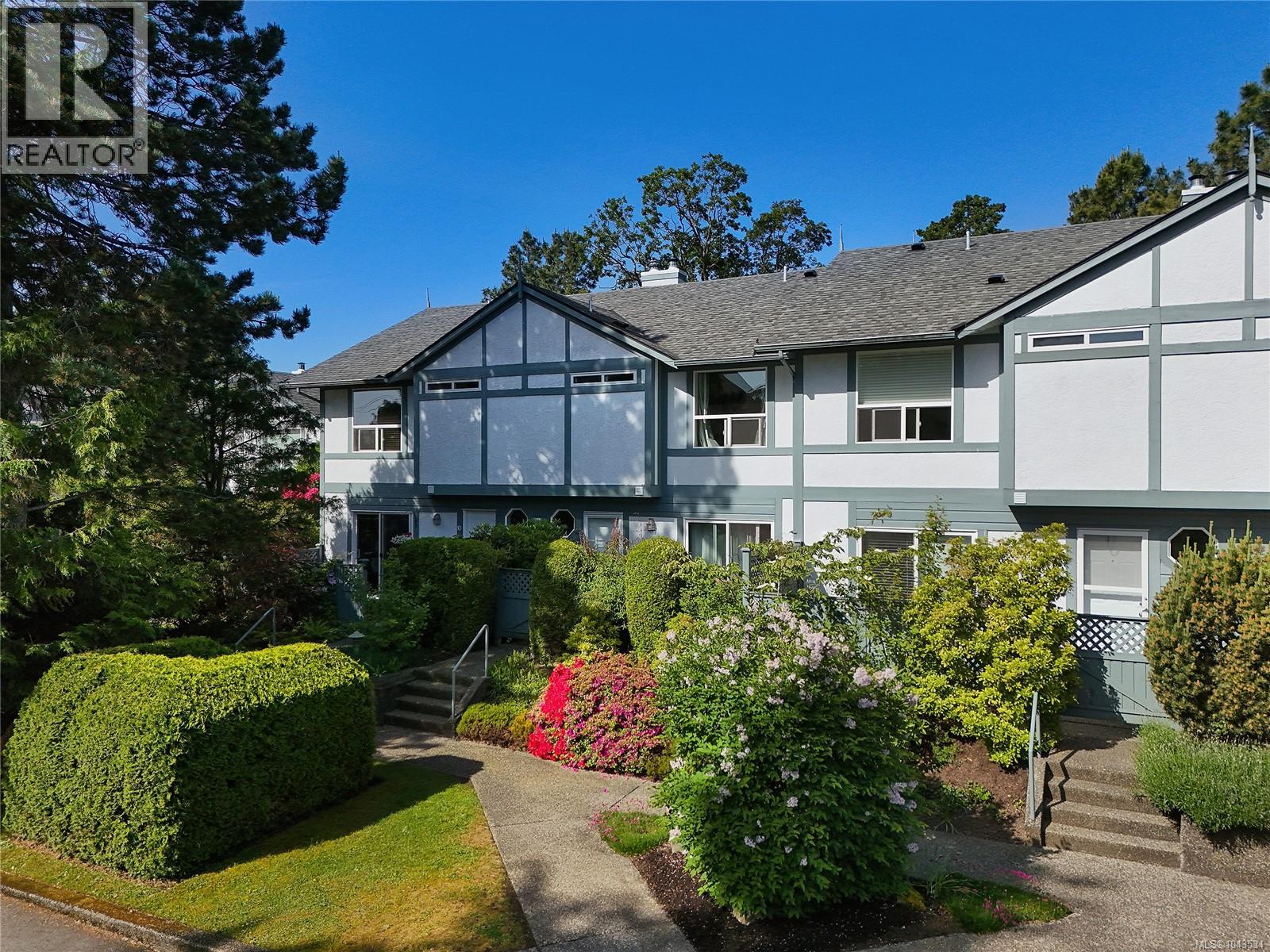10 3008 Quadra St