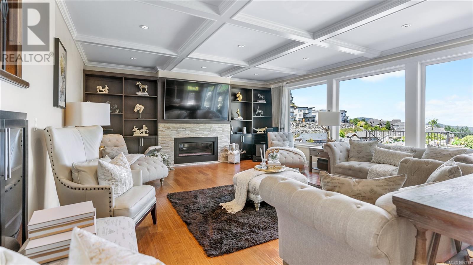 2328 Nicklaus Dr