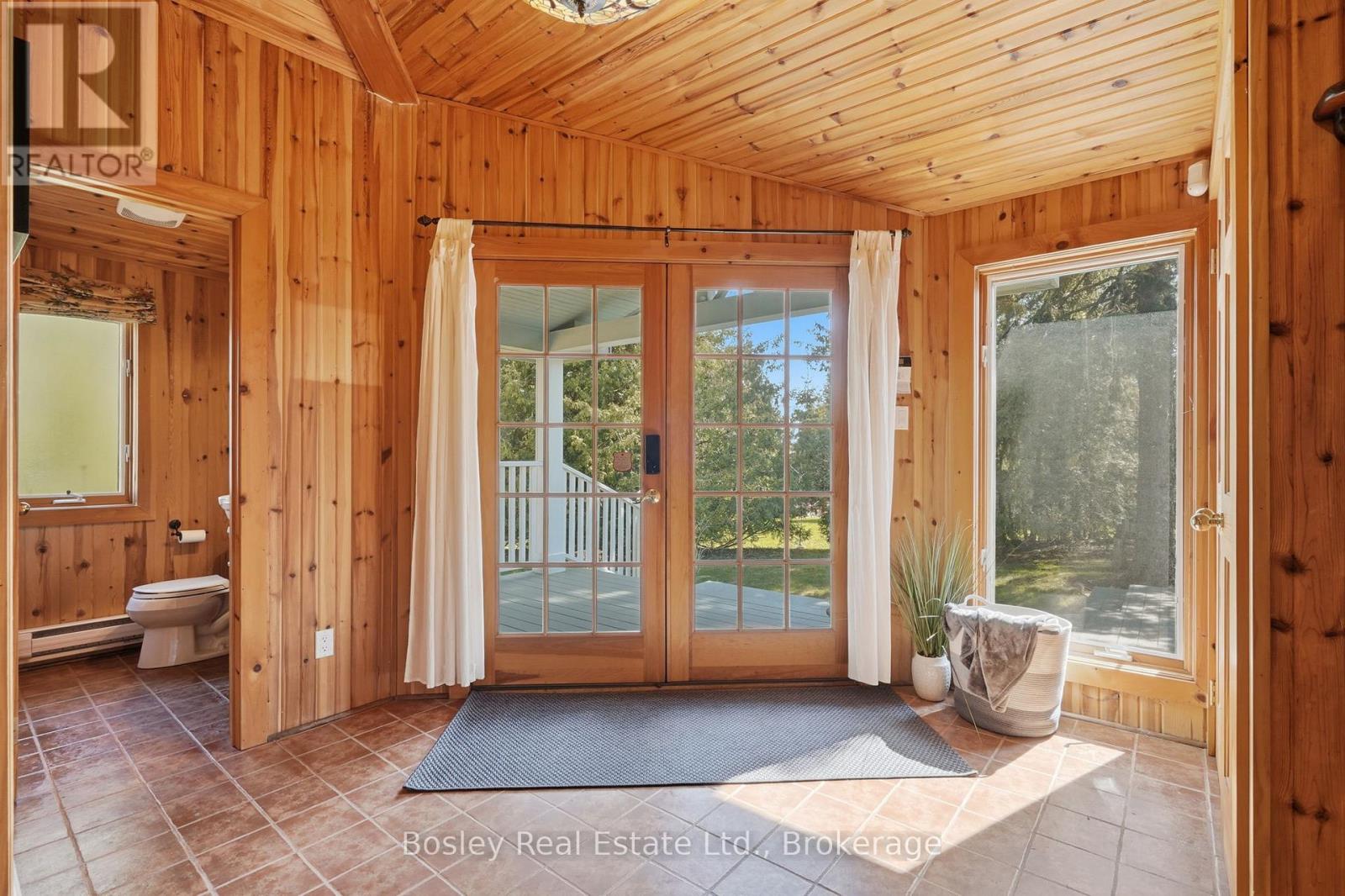 150 ST MORITZ CRESCENT