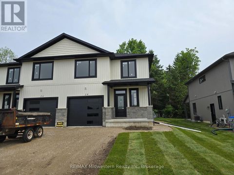 28 ROBERTS STREET N Huron East (Seaforth) ON N0G1B0