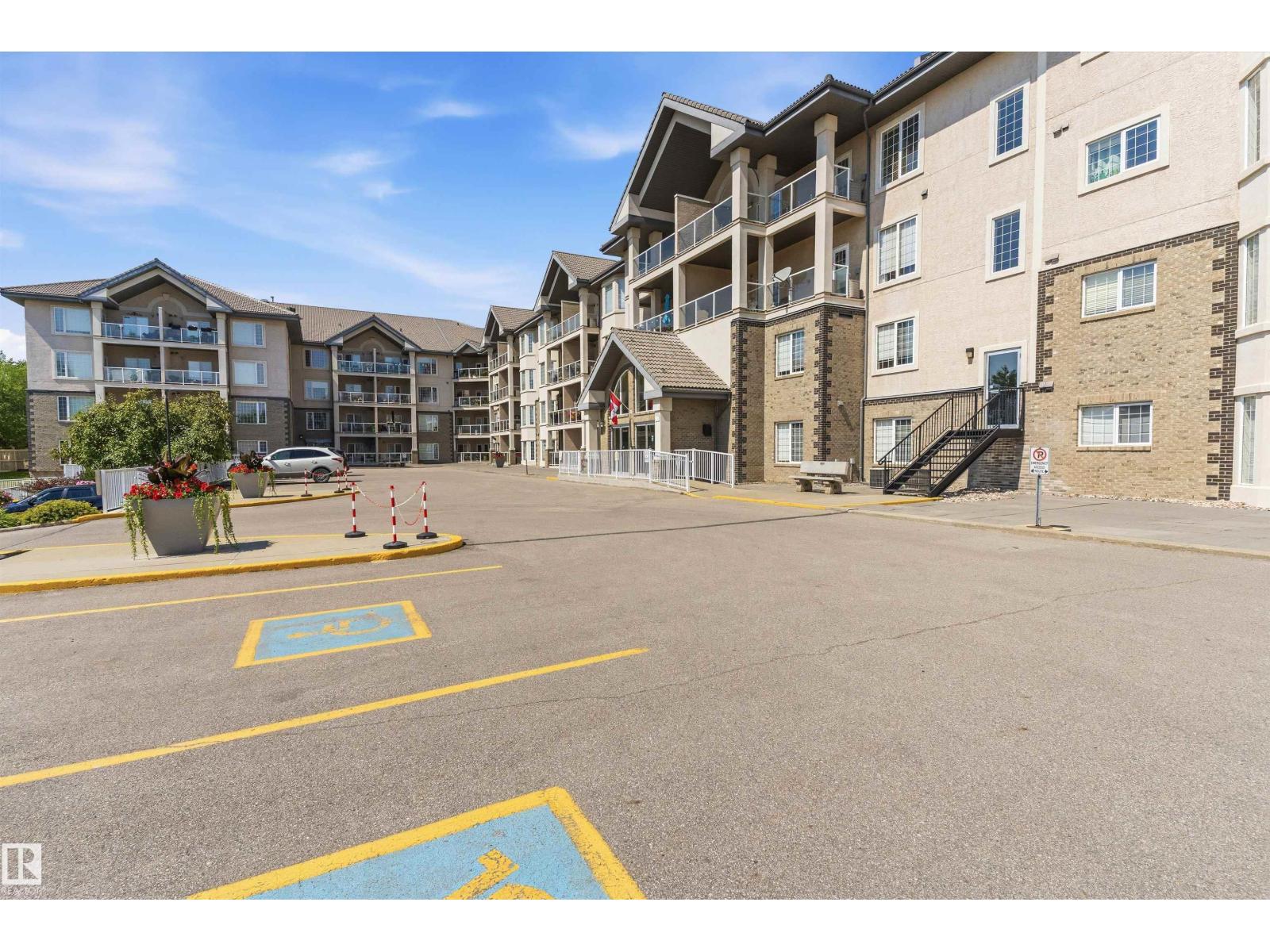 #315 612 111 ST SW