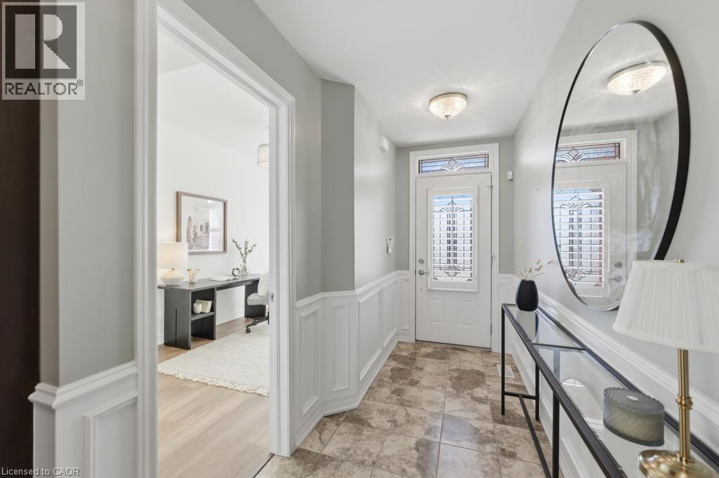 53 REDFERN Avenue Unit# 27