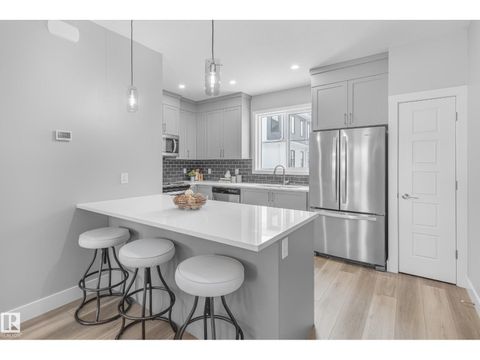 #6 6905 25 AV SW Edmonton AB T6X3B7