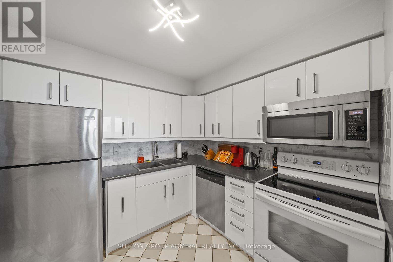 1103 - 81 TOWNSGATE DRIVE