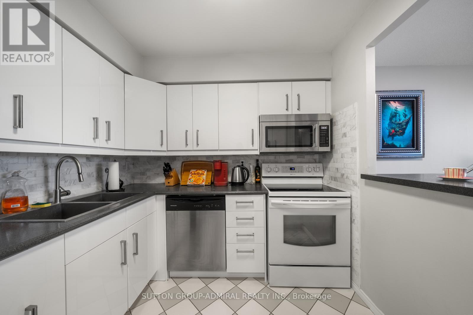 1103 - 81 TOWNSGATE DRIVE