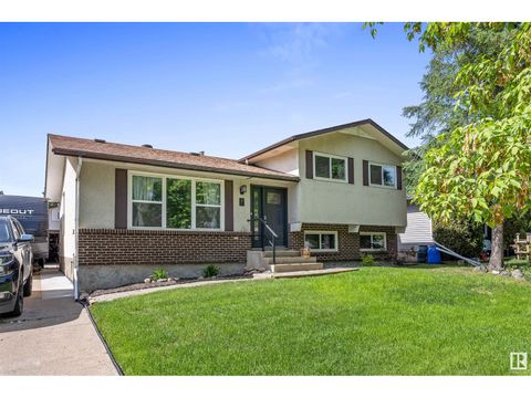 7 AMBER CR St. Albert AB T8N2J2