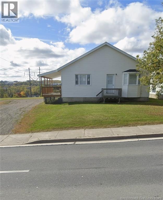 Photo 1 of 22 — 613 Madawaska Road, Grand-Sault/Grand Falls, NB E3Y1A1