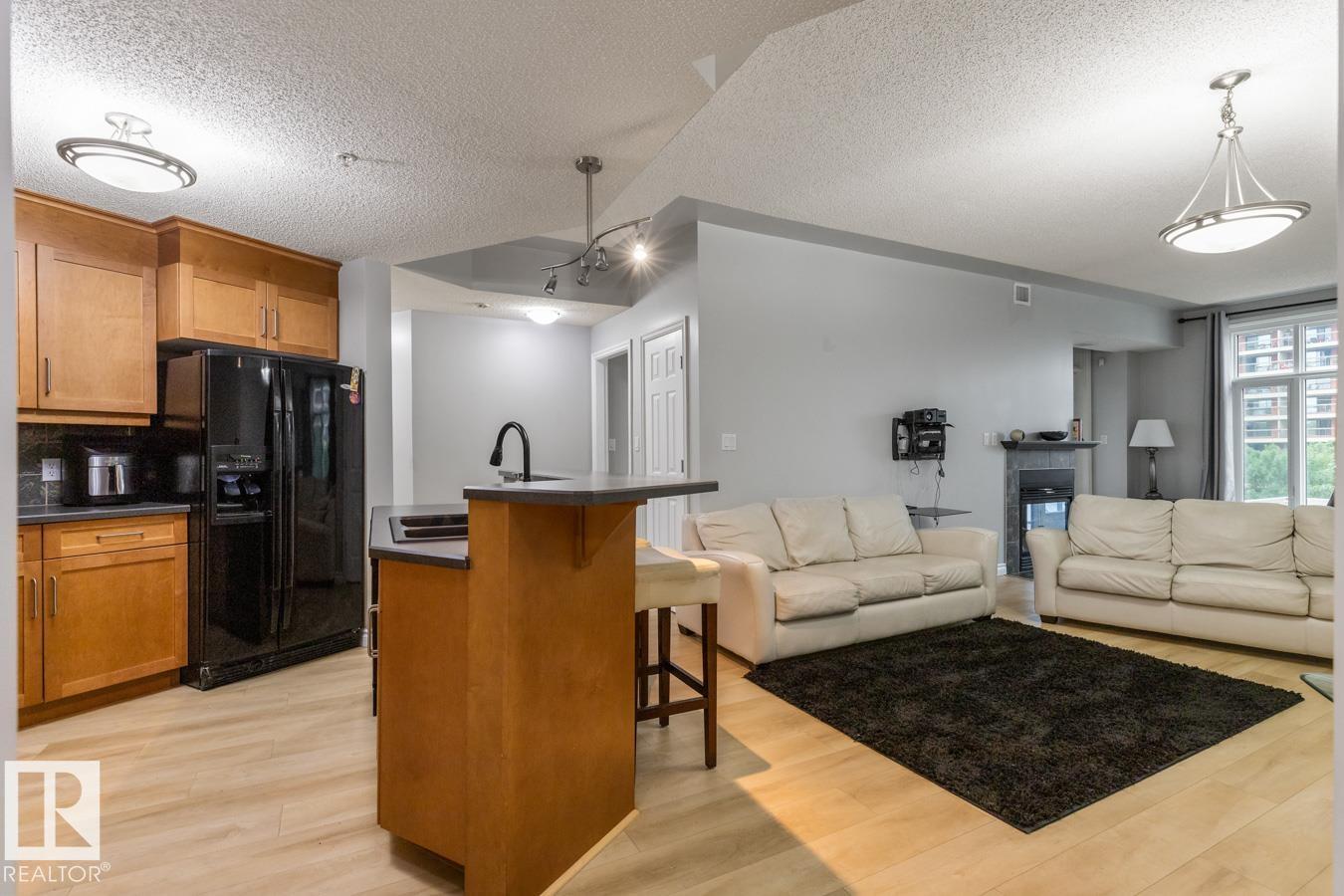 #402 9020 JASPER AV NW