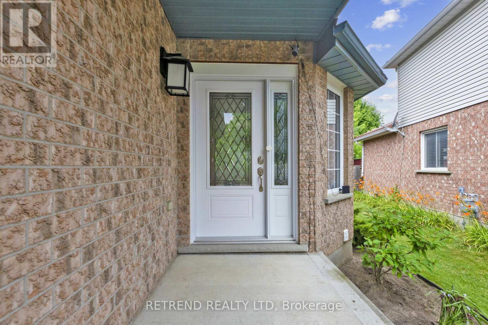 134 QUEEN CHARLOTTE CRESCENT
