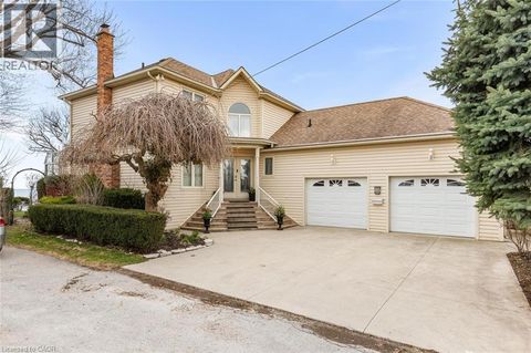 1 TWELFTH Street Grimsby ON L3M2V6