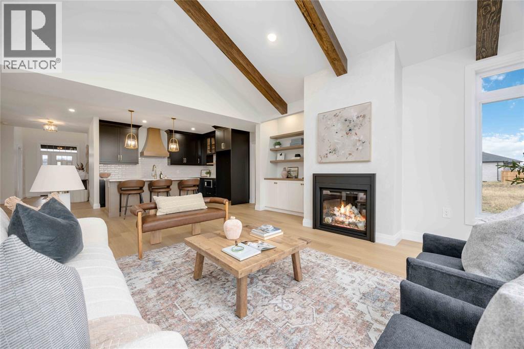3527 PAUL CRESCENT