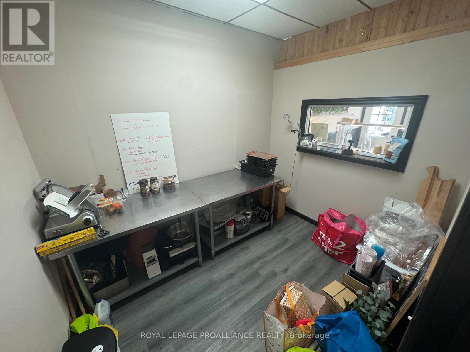 48 KING STREET NW