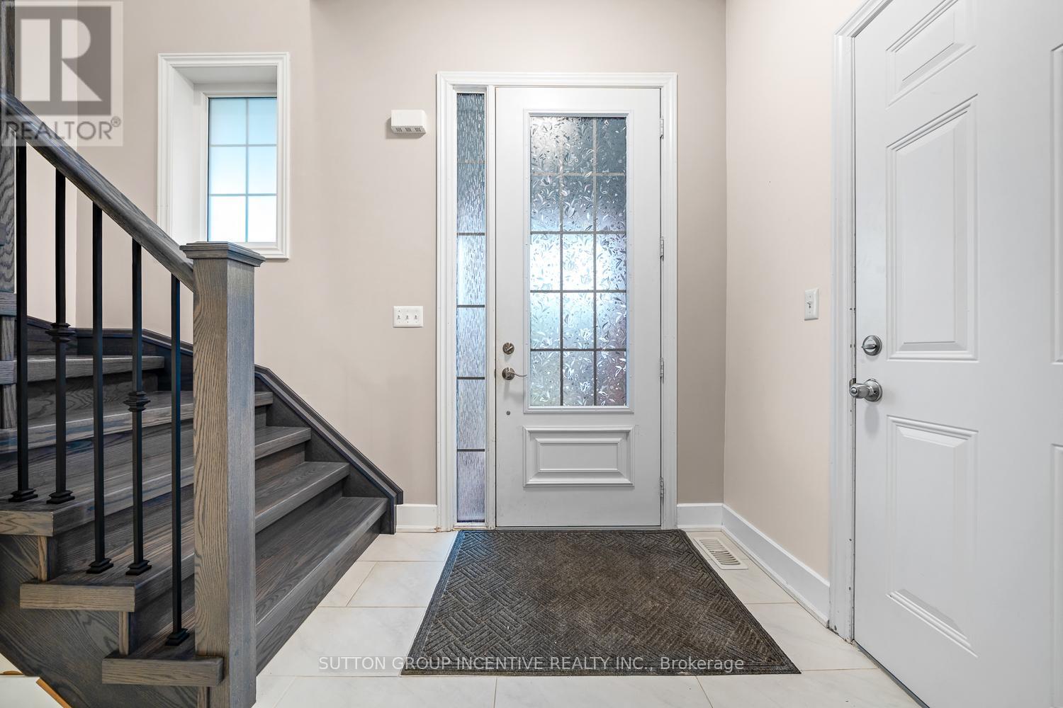 105 COLLIER CRESCENT