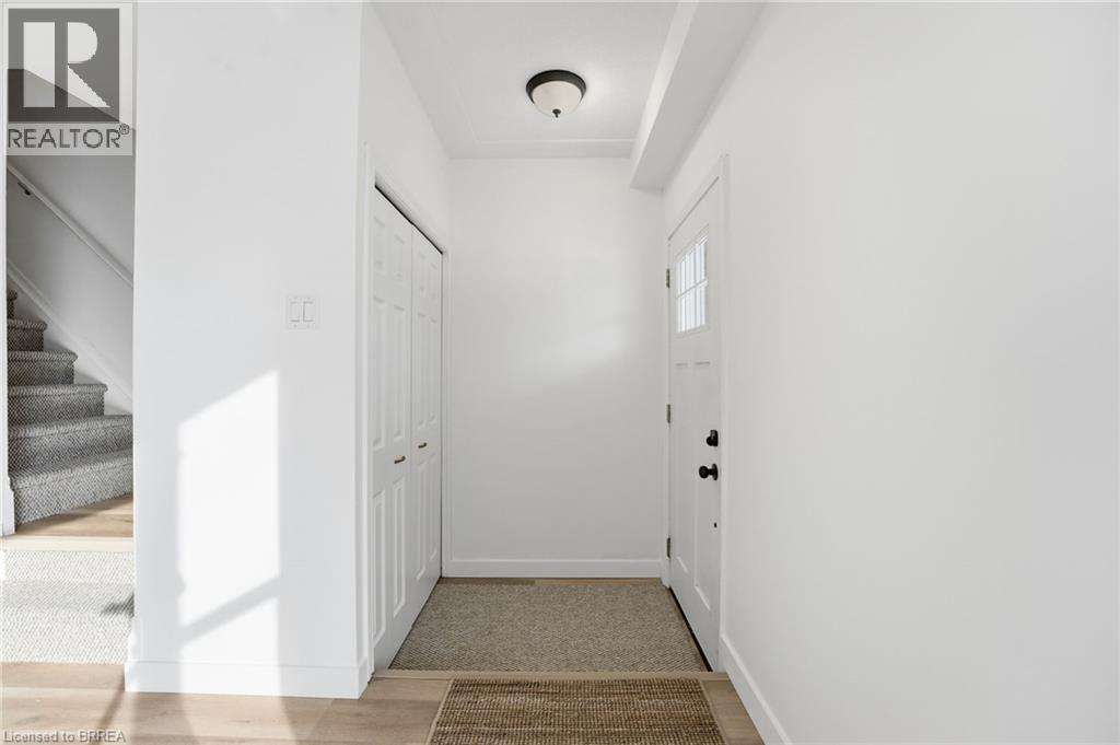 35 OAKHILL Drive Unit# 20C