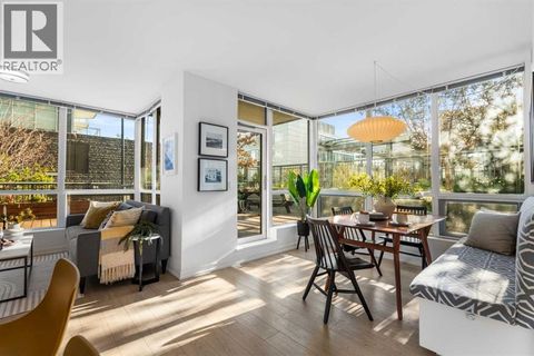 102, 128 2 Street SW Calgary AB T2P0S7