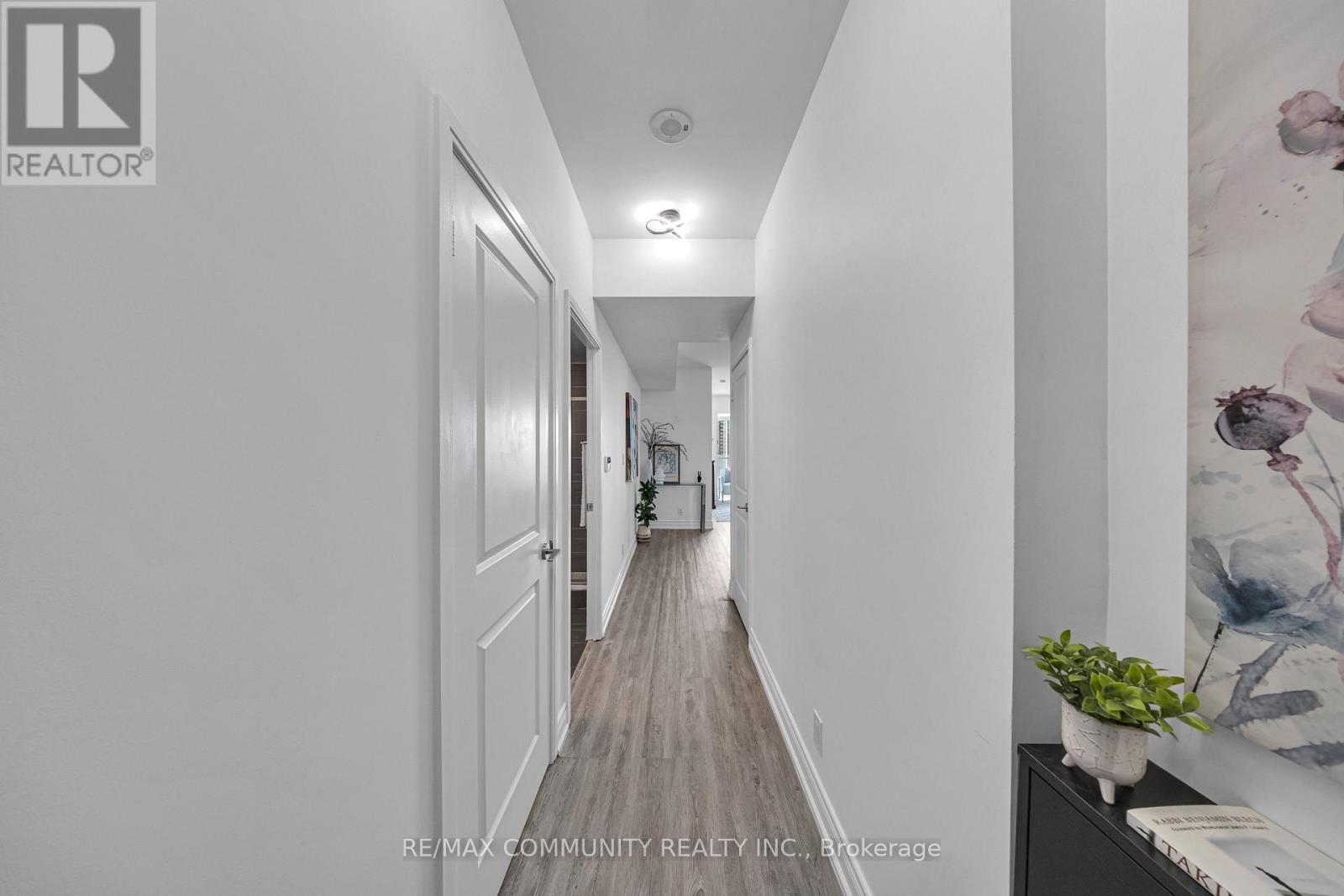 1905 - 50 ABSOLUTE AVENUE