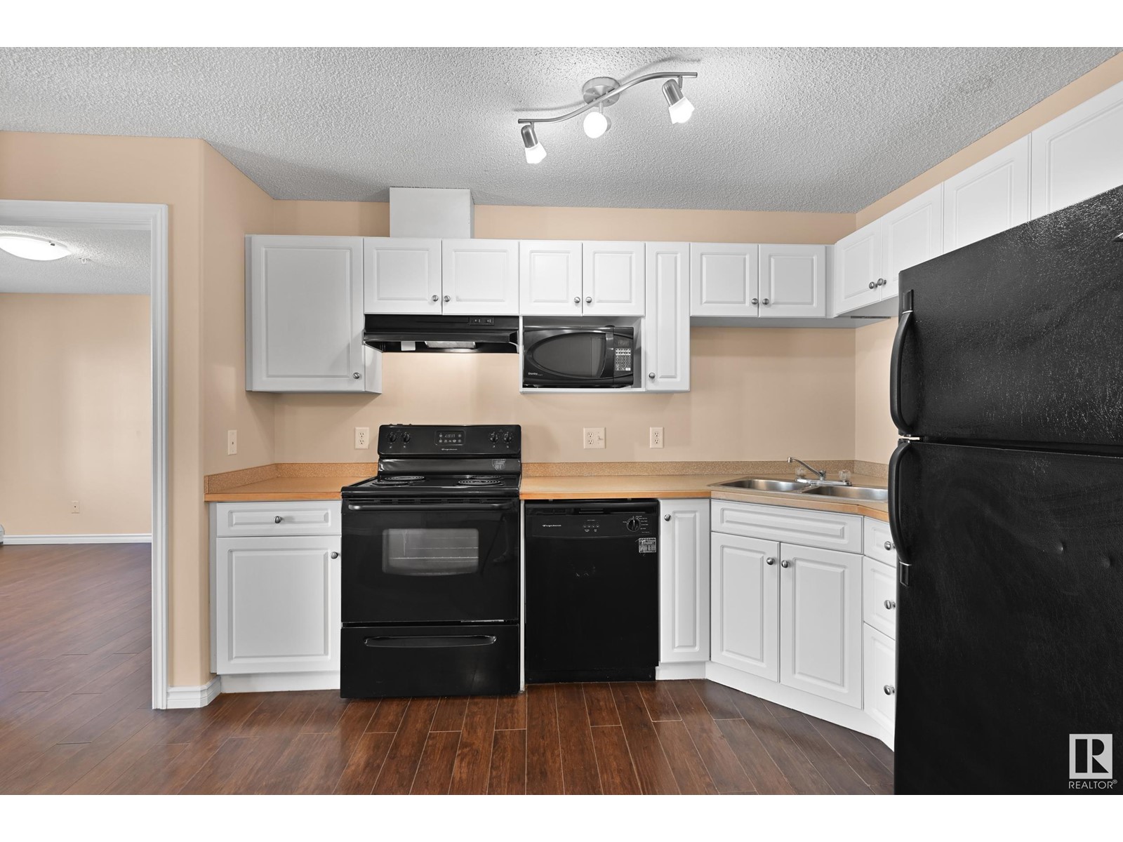 #309 7511 171 ST NW