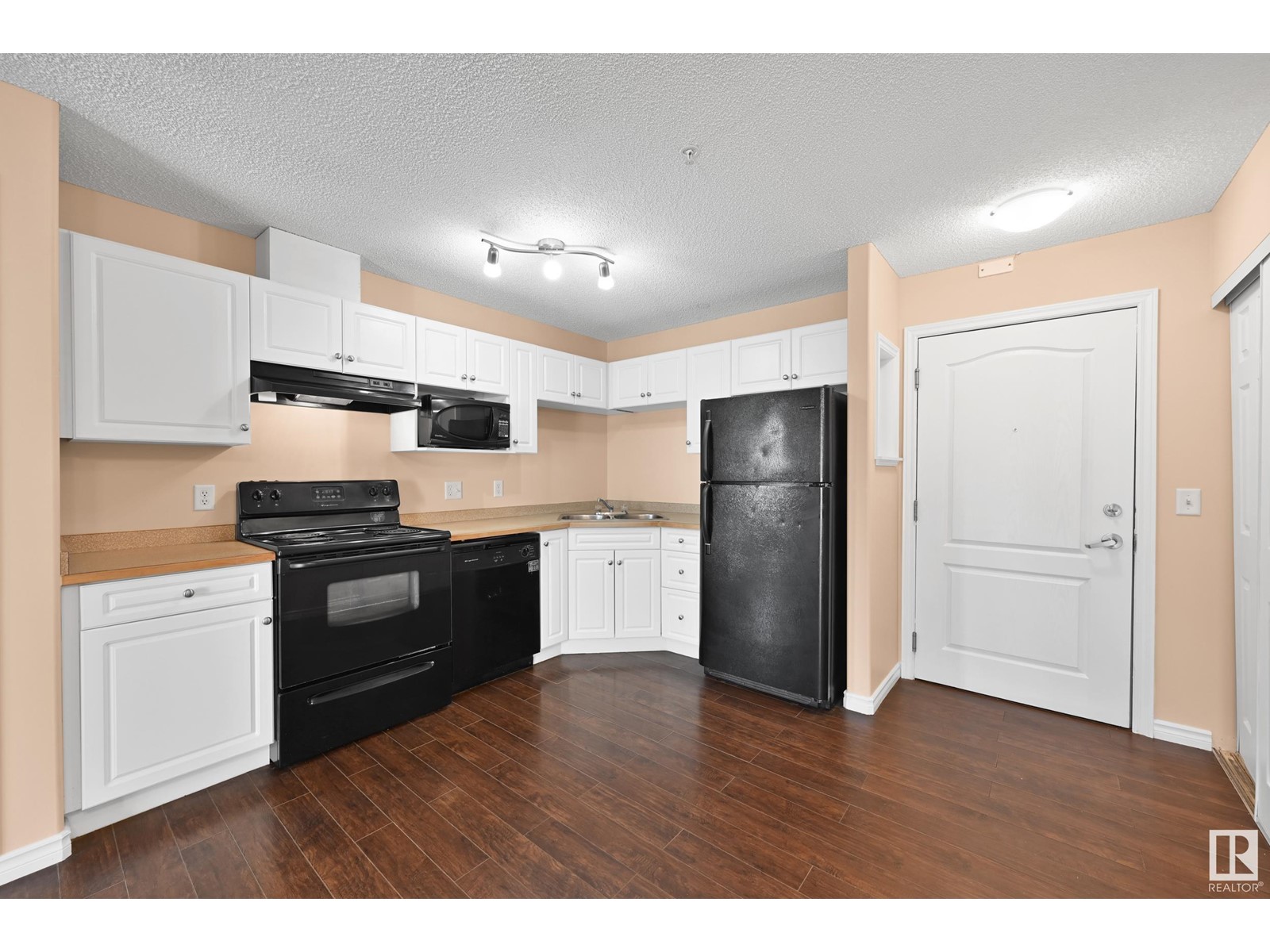 #309 7511 171 ST NW
