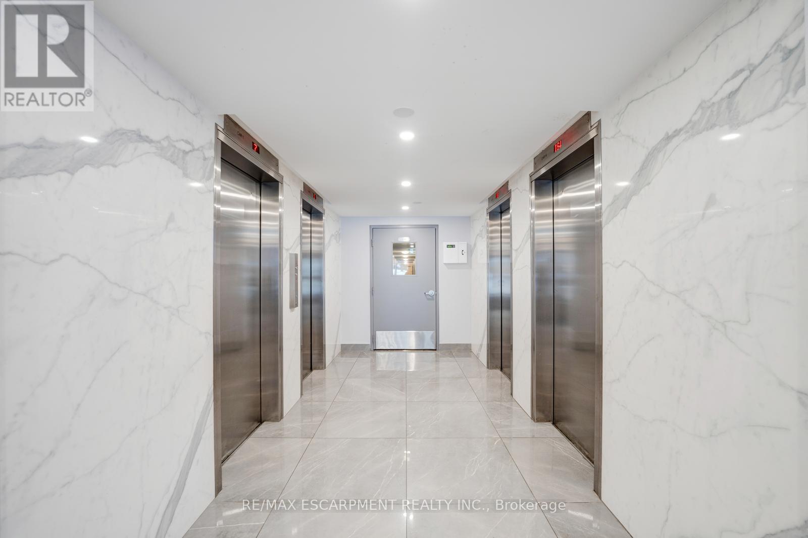 206 - 10 EDGECLIFF GOLFWAY