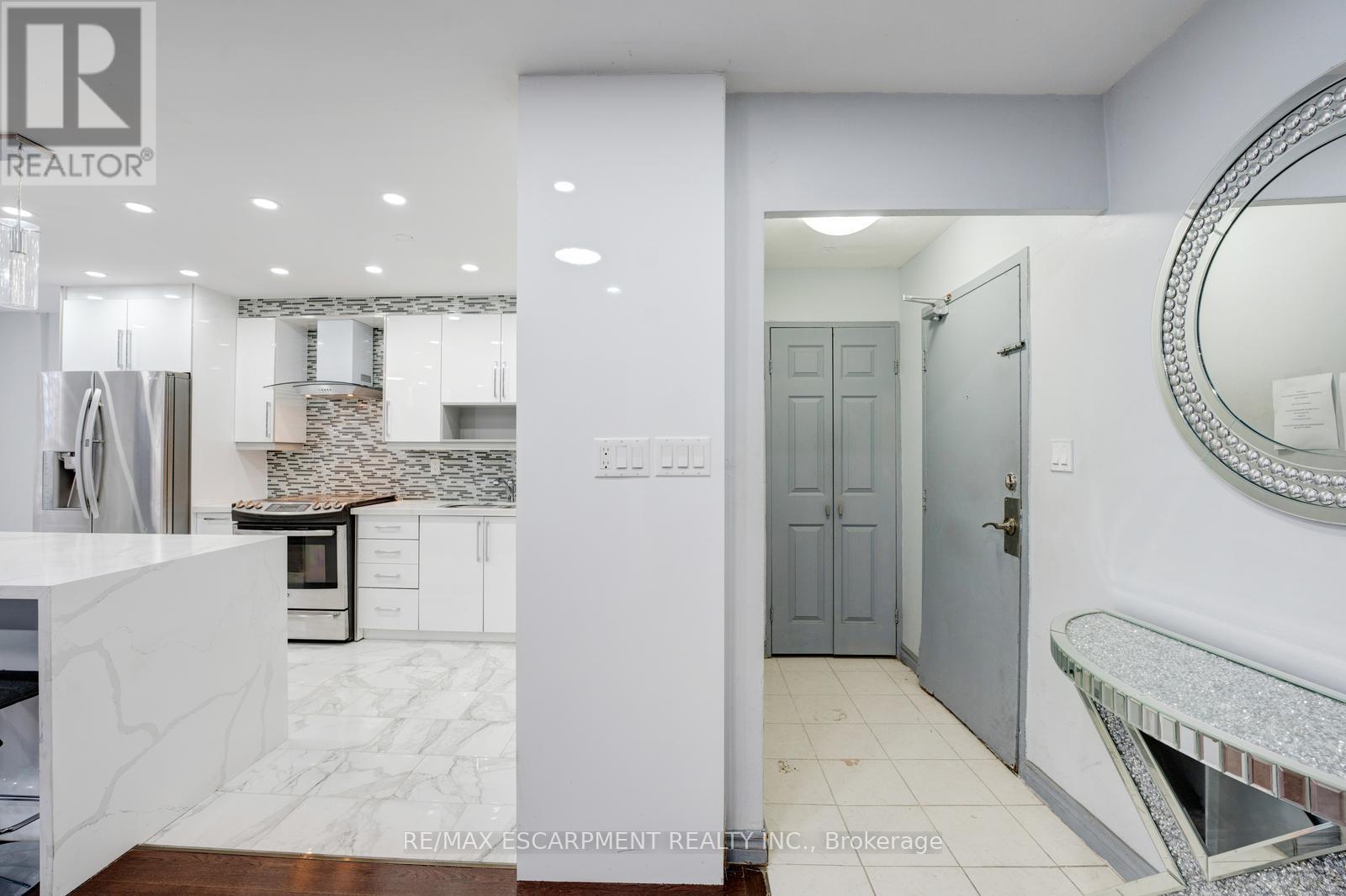 206 - 10 EDGECLIFF GOLFWAY