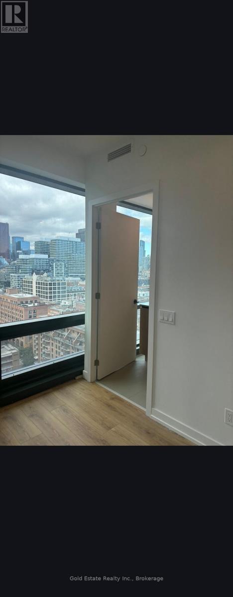 1604 - 33 PARLIAMENT STREET