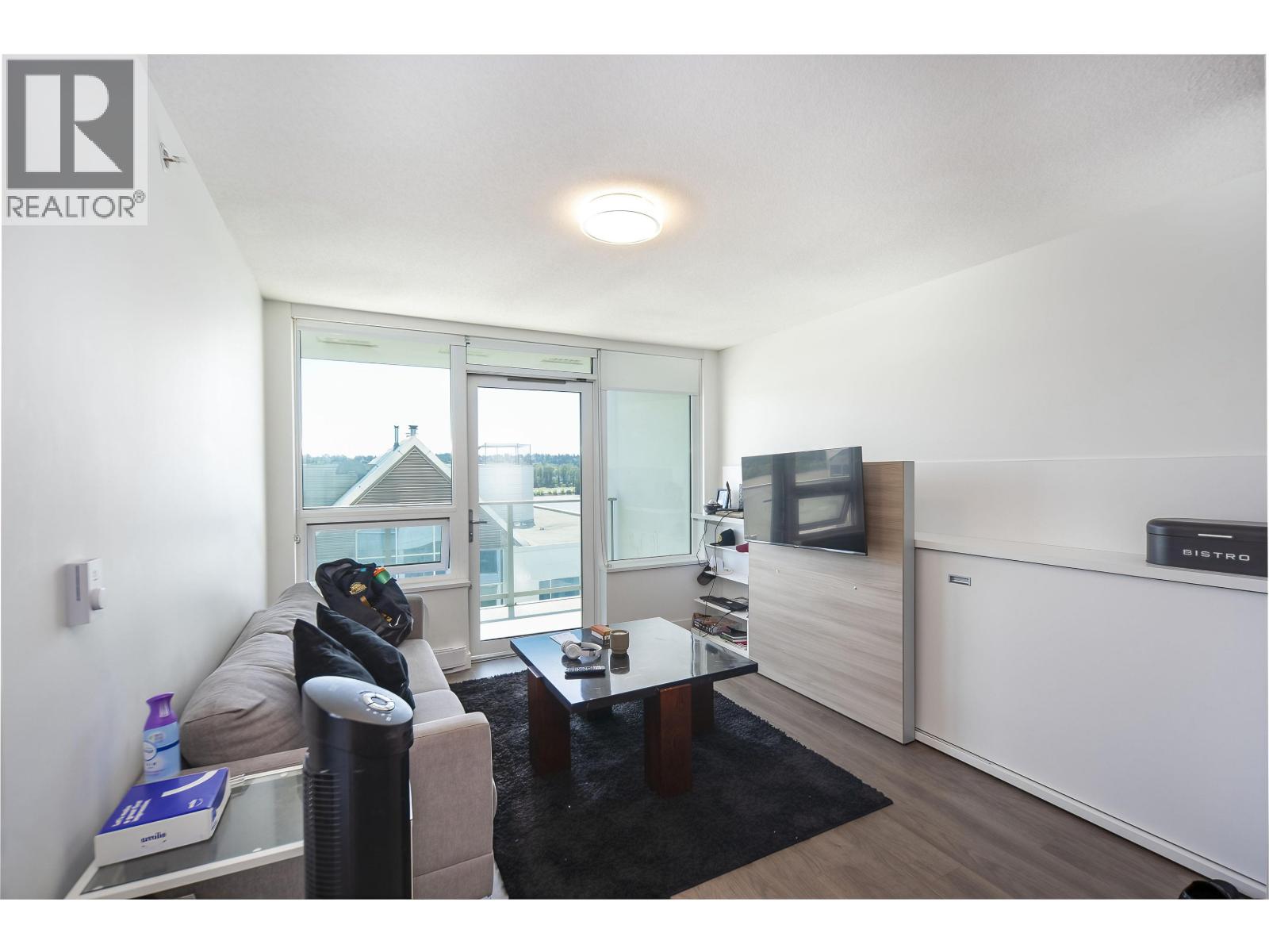 710 988 QUAYSIDE DRIVE