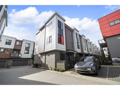 33 1639 162 STREET Surrey BC V4A4Y1