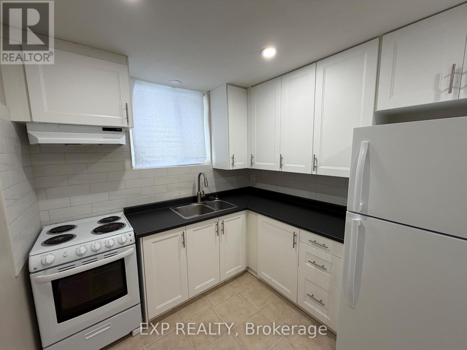 1 - 365 TILLBURY AVENUE