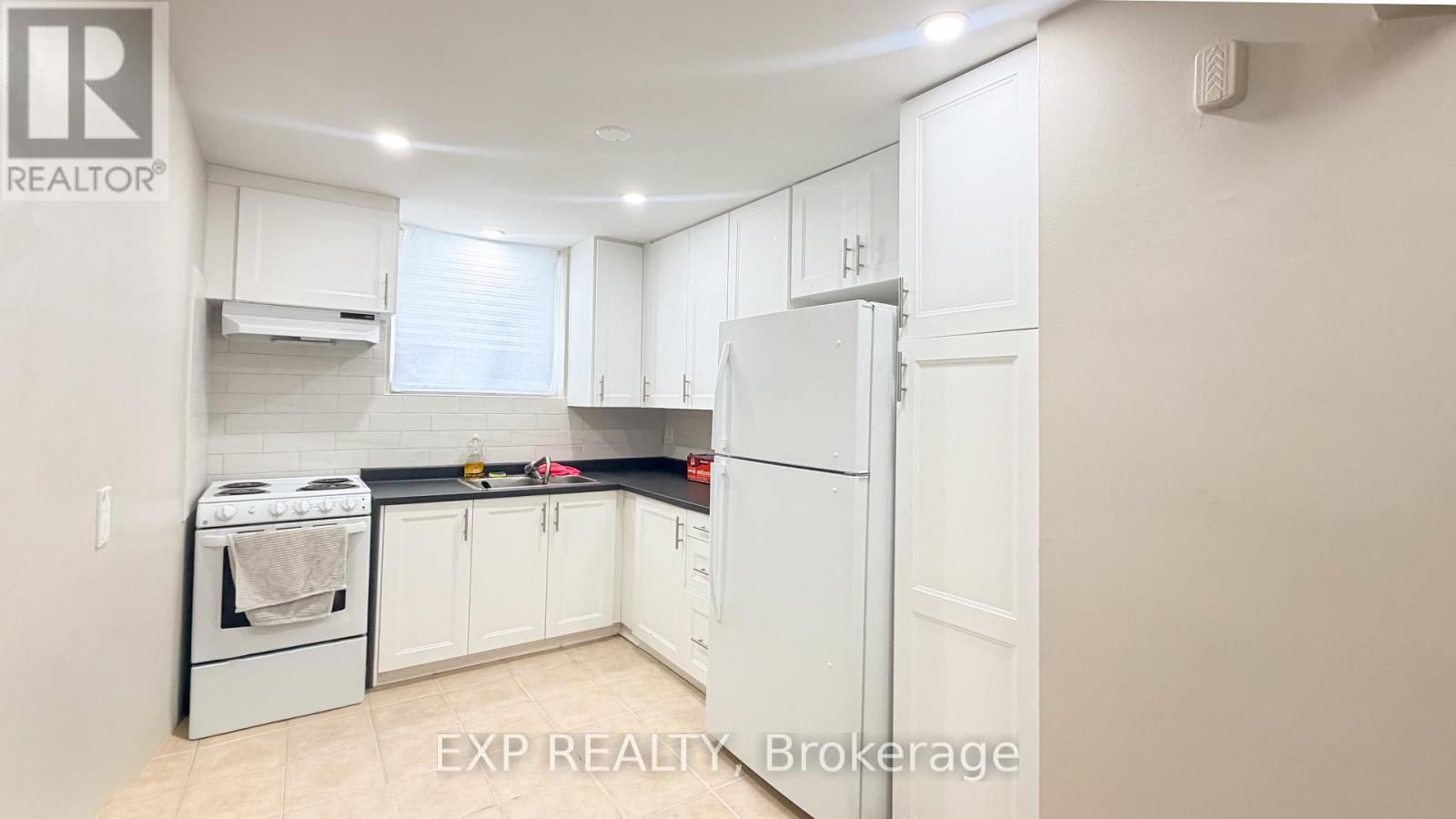 1 - 365 TILLBURY AVENUE